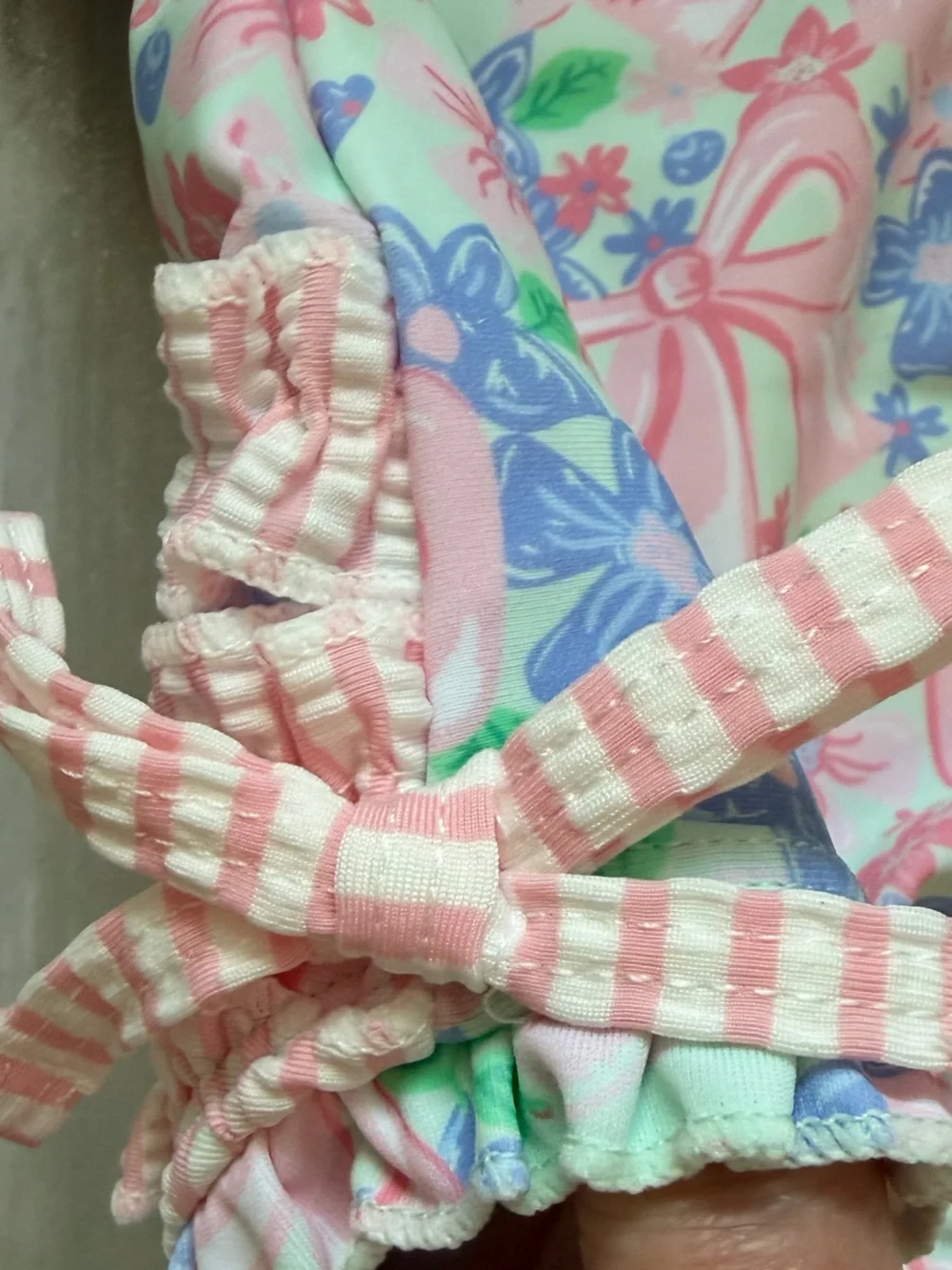 NWT RuffleButts Pastel Bow Blooms Long-Sleeve Rashguard Swimsuit Girls 3-6M